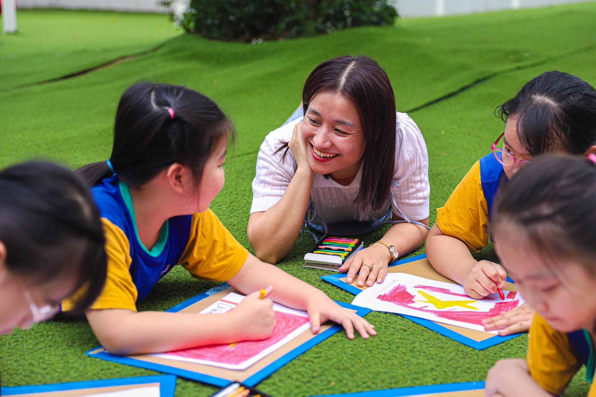 Bí quyết giúp các bạn trẻ không bị “lạc lối” giữa cám dỗ từ mạng xã hội