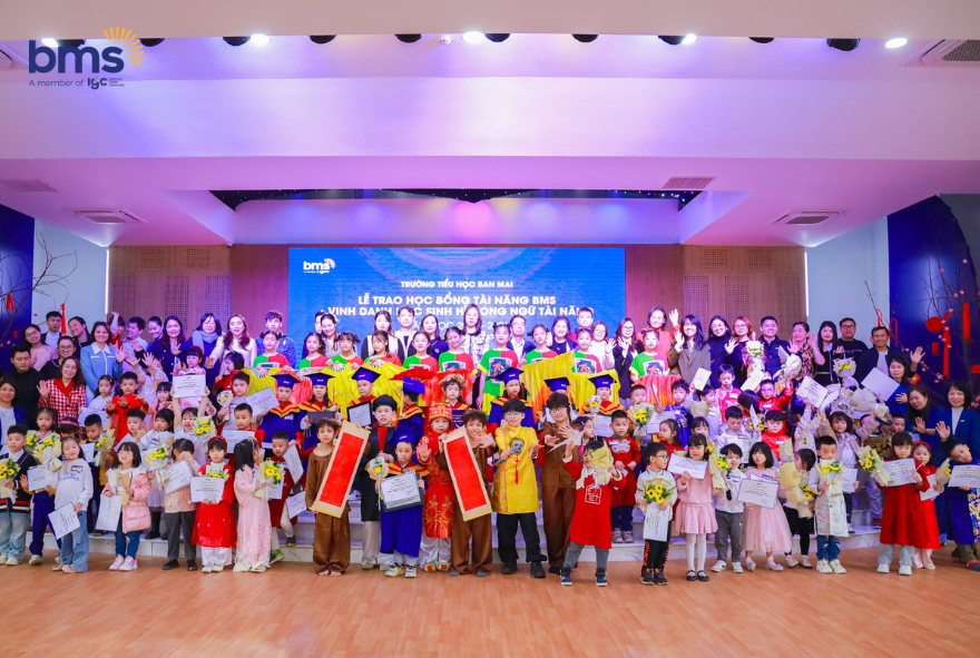 Lễ trao Học bổng Tài năng BMS và vinh danh học sinh hệ Song ngữ Tài năng năm học 2025 - 2026