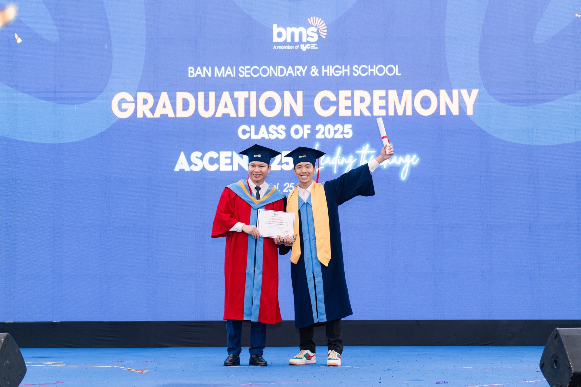 Những khoảnh khắc rực rỡ của BMSers tại lễ Trưởng thành khối 9 và 12